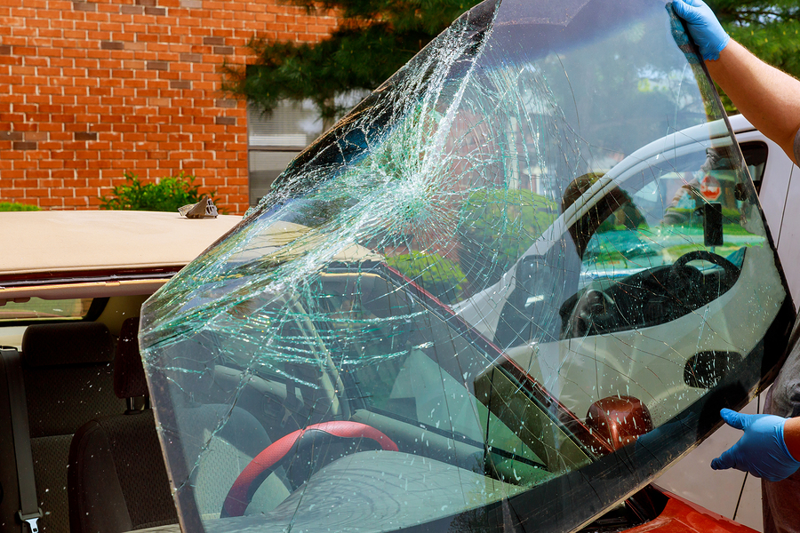 Car Windshield Crack Repair image